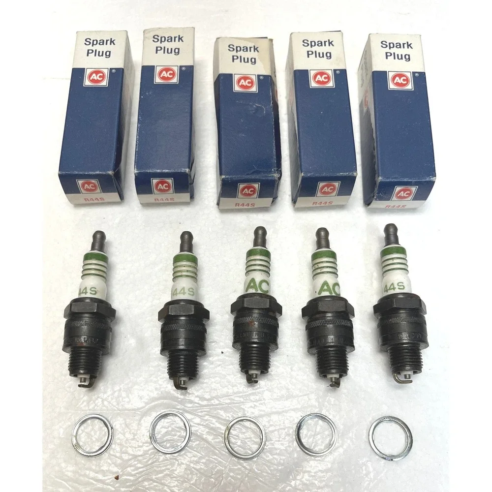 AC Spark Plug R44S NOS Acniter Vintage General Motors Corporation Set of‎ USA
